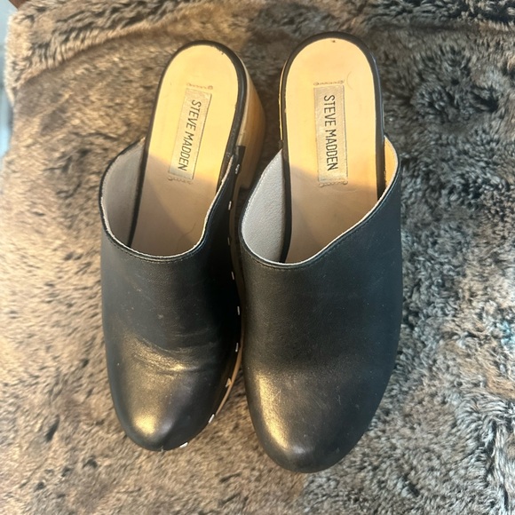 Steve Madden Brooklyn Studded Leather Platform Clogs Size 8.5